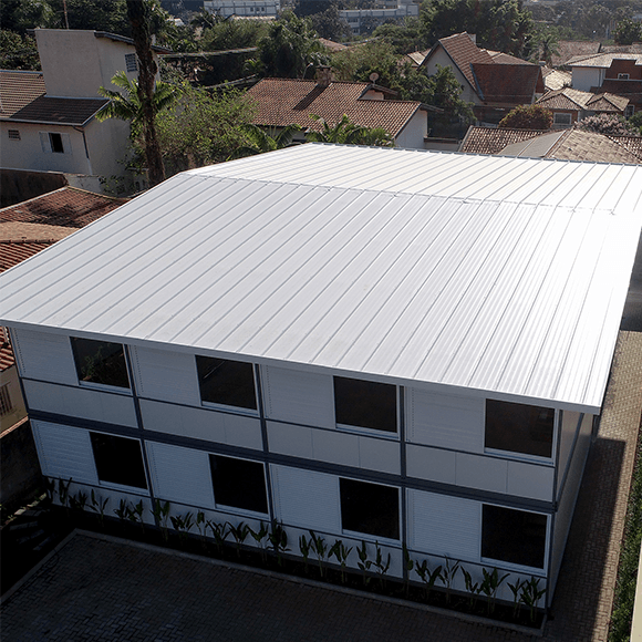 Isotelha-Trapezoidal-Termica-Sanduiche-Branco-Neve-–-nucleo-em-PIR-20-mm